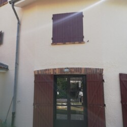 Façade maison repeinte à neuf