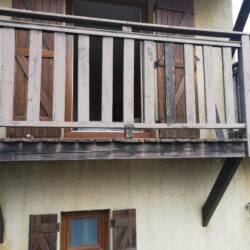 Maison rénovée par peinture façade