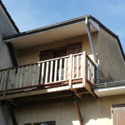 Bardage repeint en couleur vive